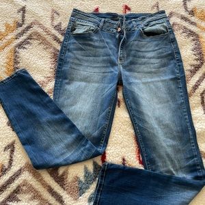KANCAN Stretch Skinny Jeans. Size 31